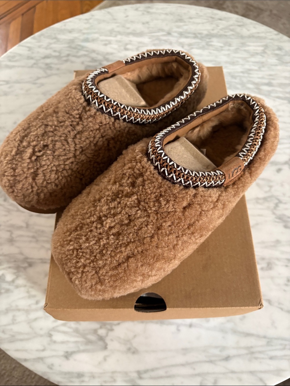 UGG Cozy Tazman Maxi Curly Slip-On Slippers in Chestnut